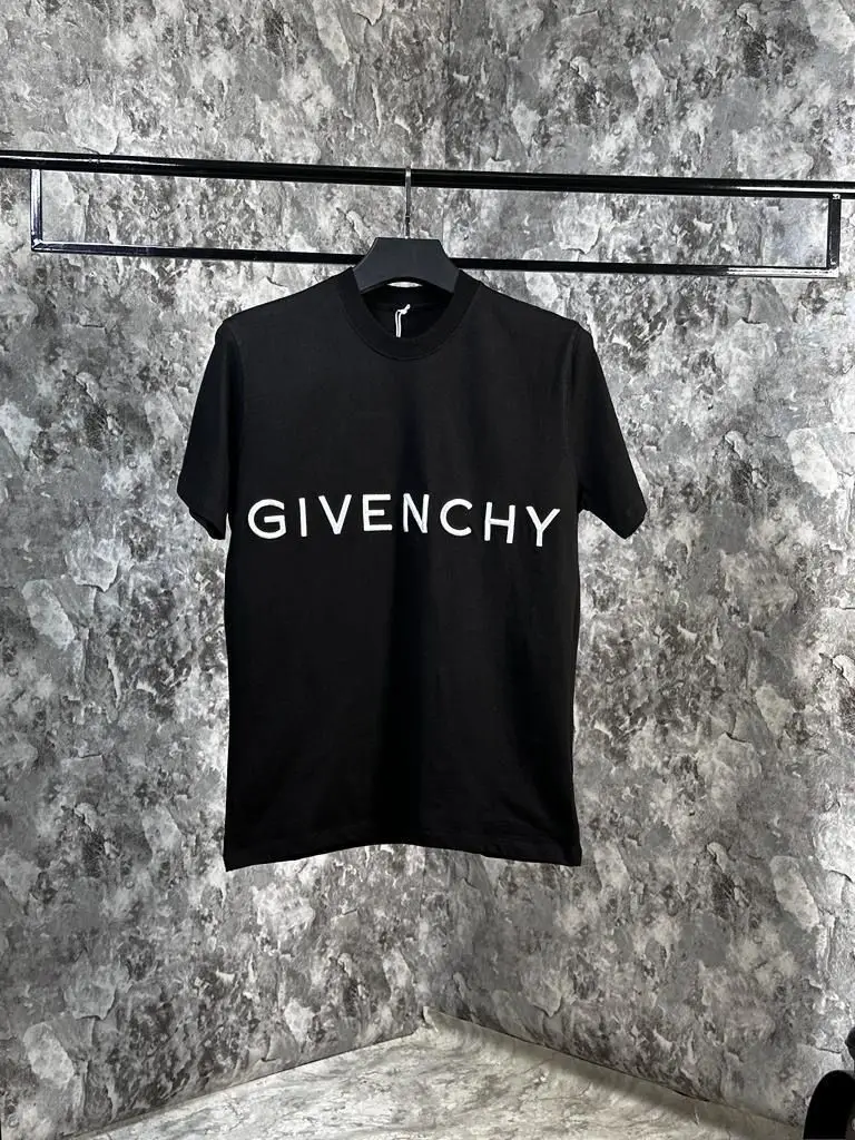 Givenchy T-shirt